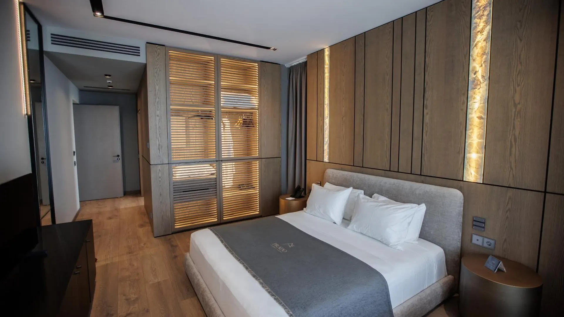 Prado Luxury Hotel Himare