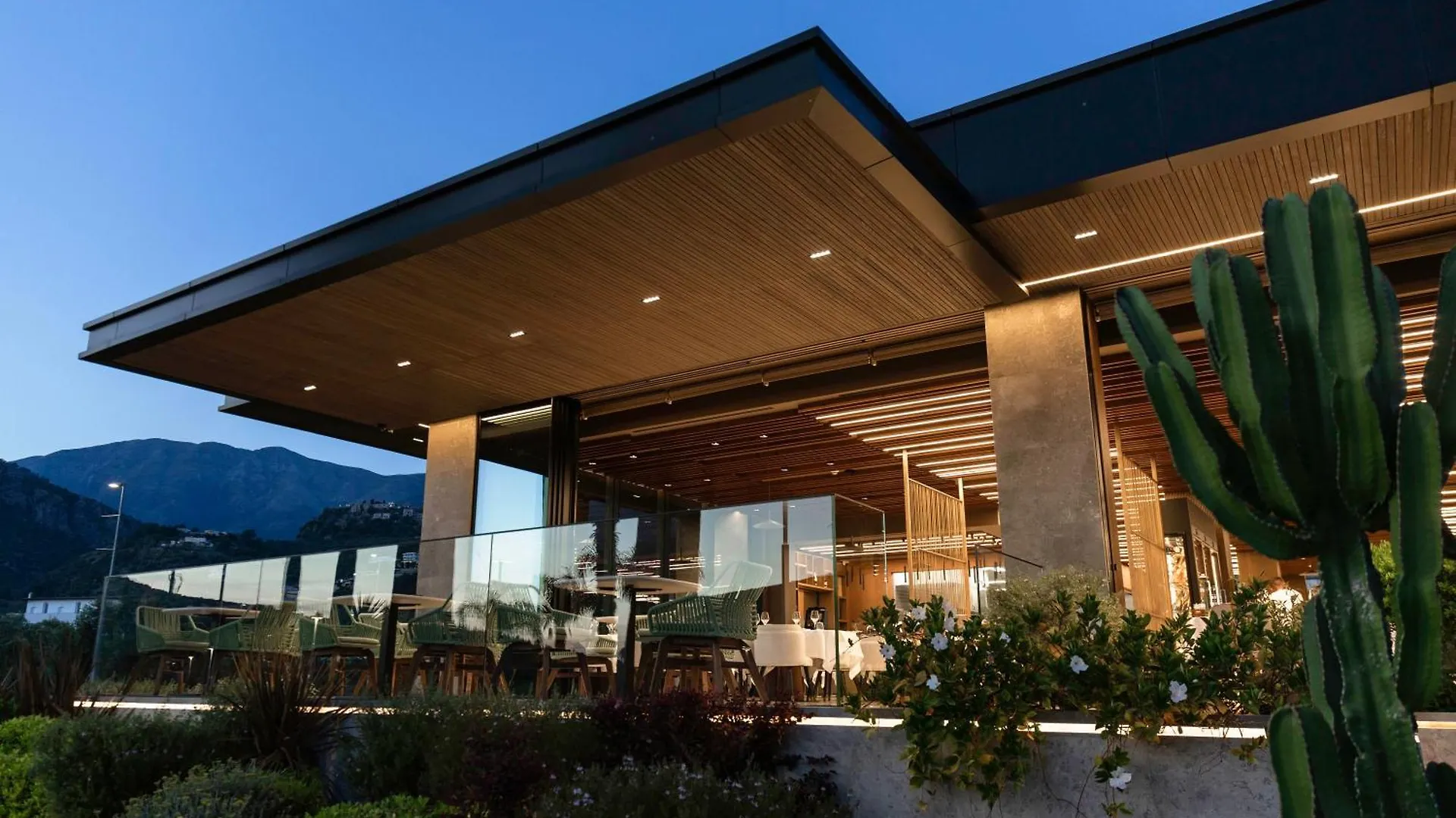 Prado Luxury Hotel 希马拉 5*,