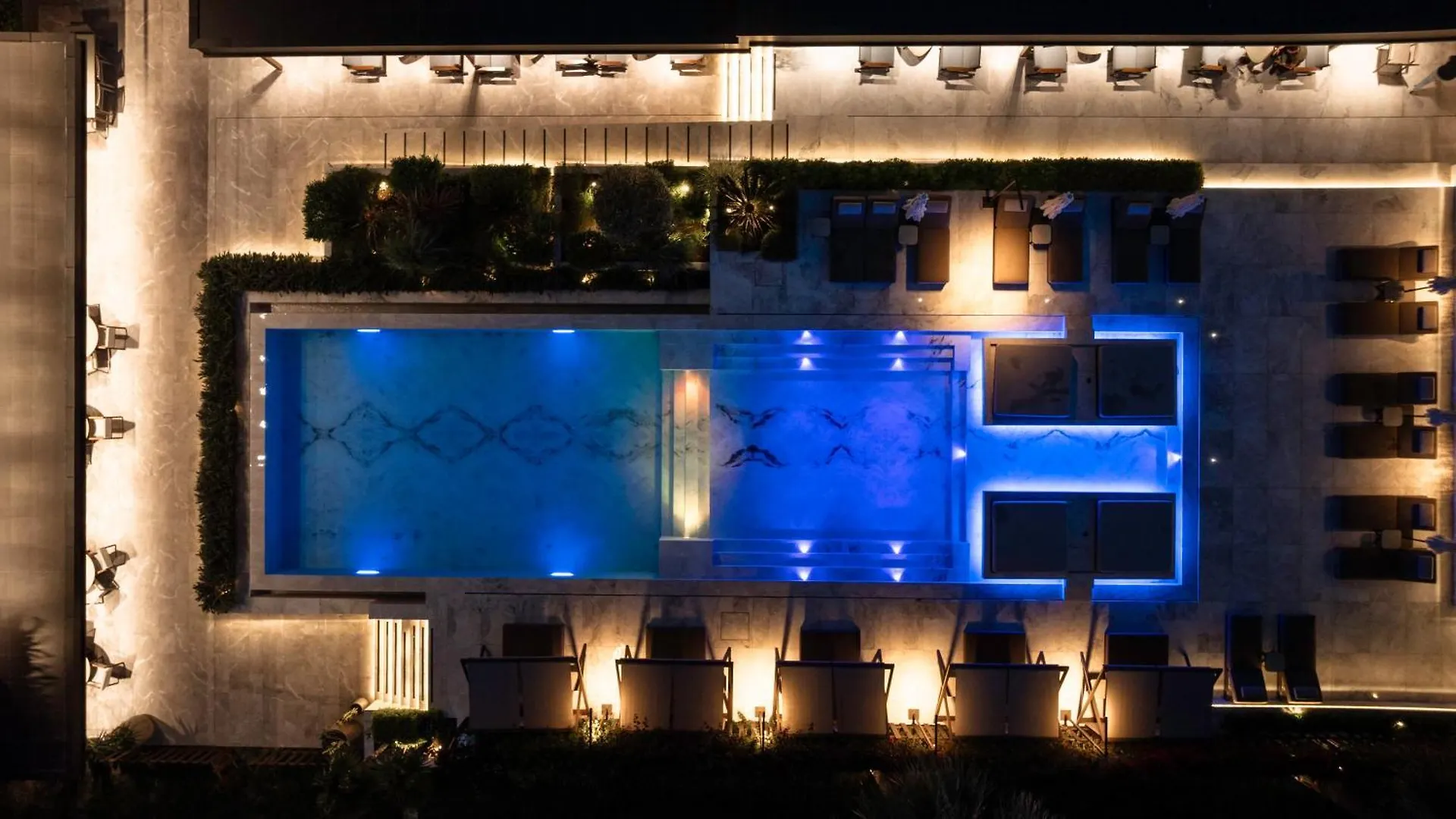 Prado Luxury Hotel 히마레